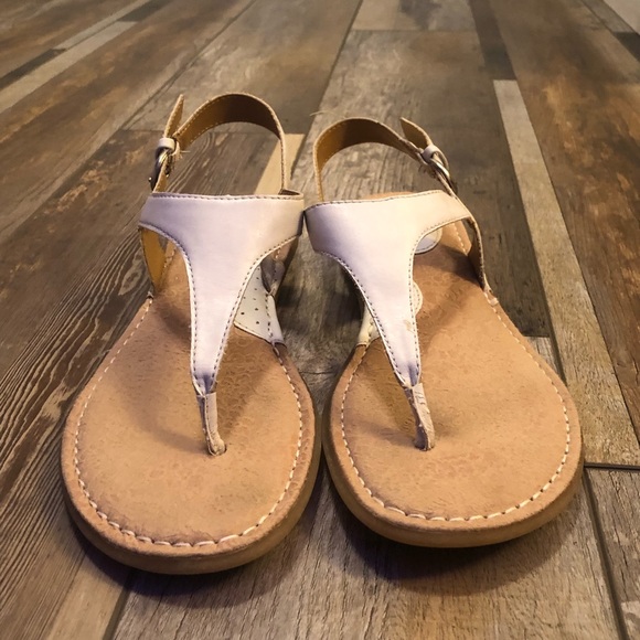 Used.  Sandals w/ adjustable buckle. - Picture 2 of 14